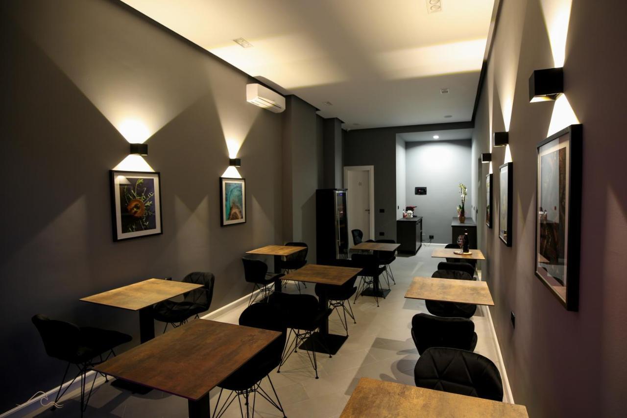 Hotel Libertas Wlora Zewnętrze zdjęcie